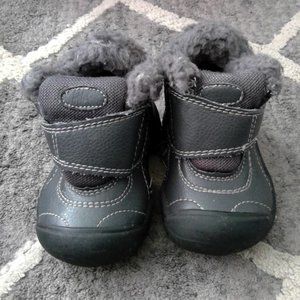 Little Baby boy size 4 Toddler Grey Winter Boots